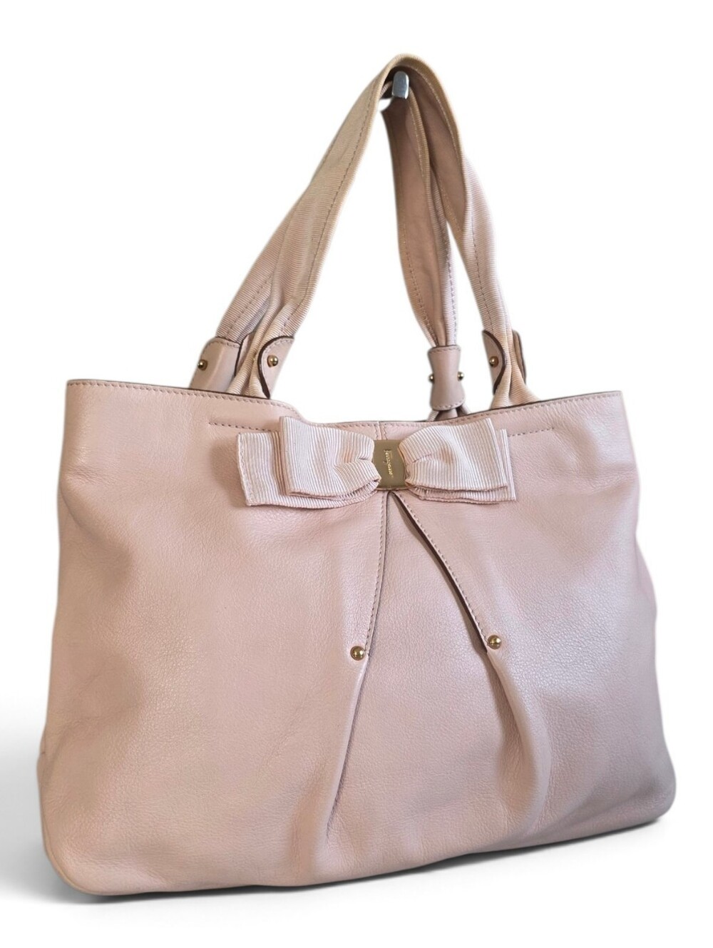 Salvatore Ferragamo Miss Vara Selene Bow Tote Bag in Light Pink